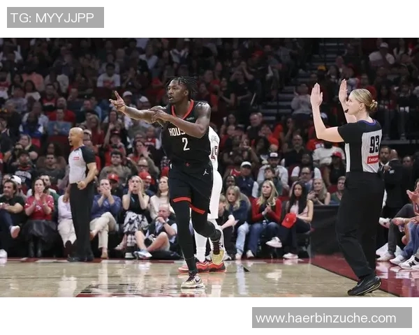 快船与火箭激战正酣精彩直播全程回顾与分析不容错过