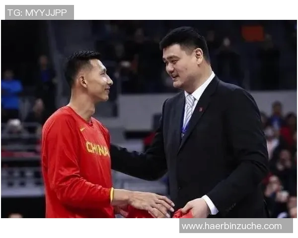 易建联的篮球传奇之路：从少年天才到国家队核心的奋斗与荣耀