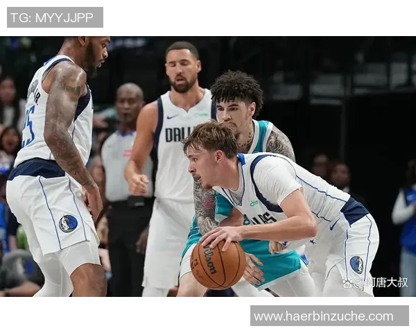 独行侠与休斯顿的激烈对决揭示了NBA赛季的精彩与悬念 独行侠与休斯顿的激烈对决揭示了NBA赛季的精彩与悬念