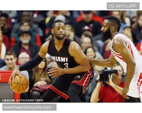 热火与湖人精彩对决直播回顾雨中激情瞬间分享 热火与湖人精彩对决直播回顾雨中激情瞬间分享