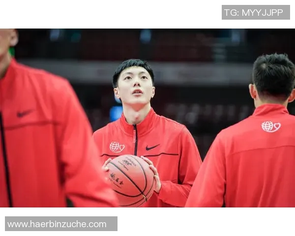 陈林坚的篮球之路：从青涩少年到职业球员的成长历程与心路历程