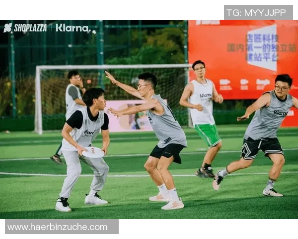 南京飞盘队意识争议引发热议球员表现与团队精神的深度探讨